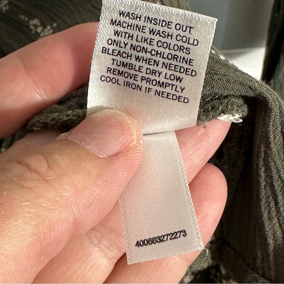 Sonoma sz L tunic top, green/white, crinkle fabric, v-neck, fall, casual - Picture 7 of 9